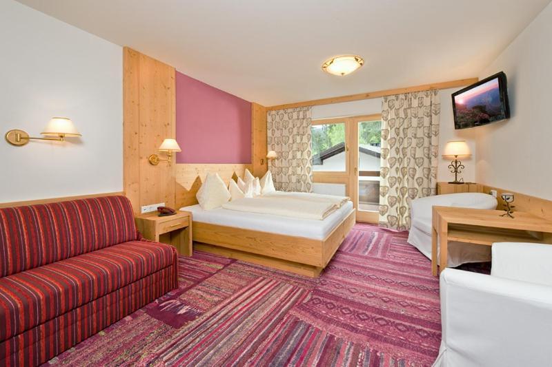 Landhotel Foehrenhof אלמאו מראה חיצוני תמונה